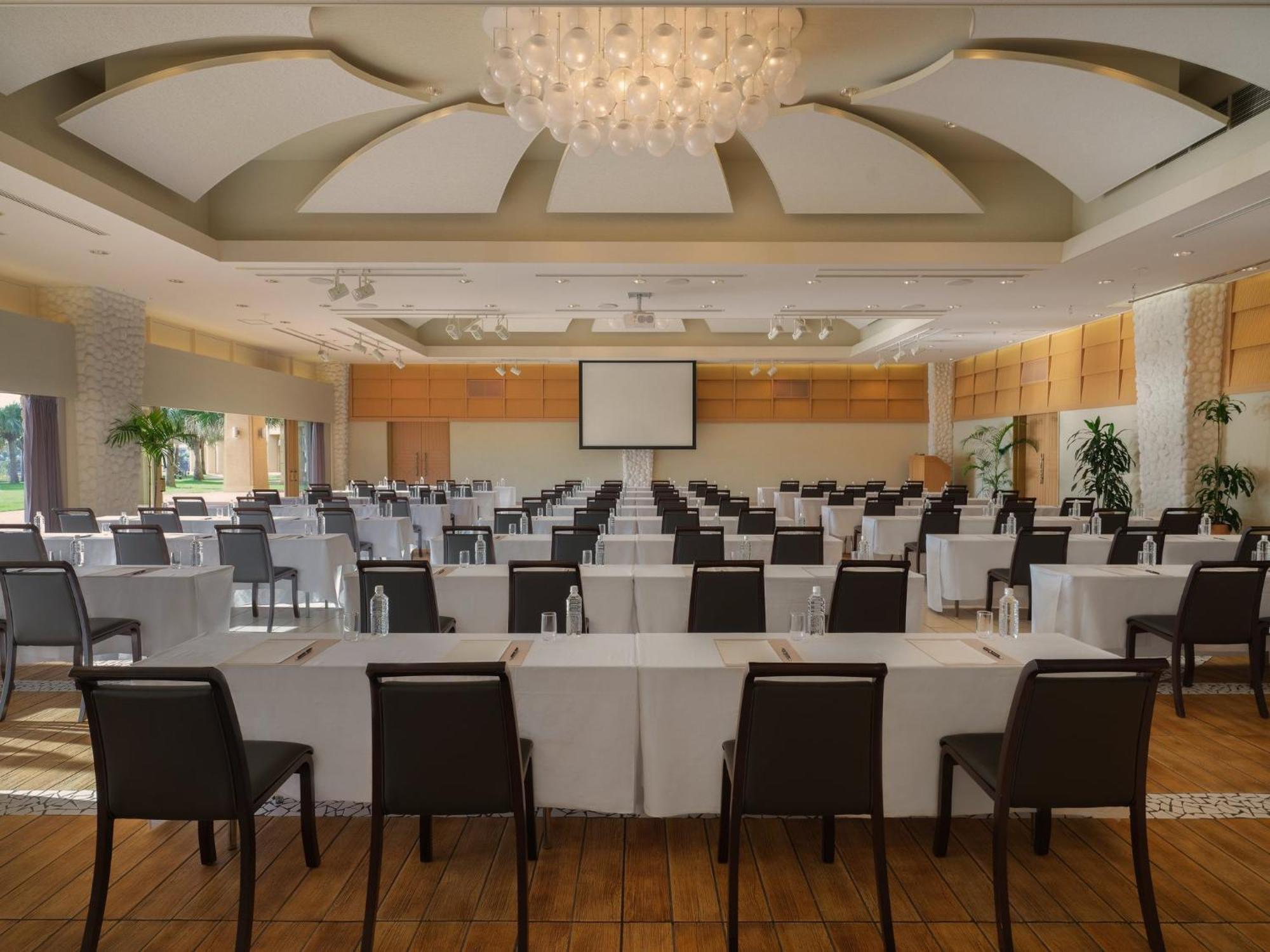 אונה Ana Intercontinental Manza Beach Resort By Ihg מראה חיצוני תמונה